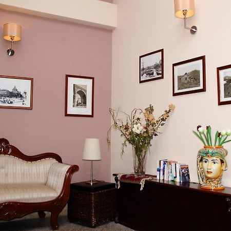 La Collegiata Guest House Catania Exterior photo